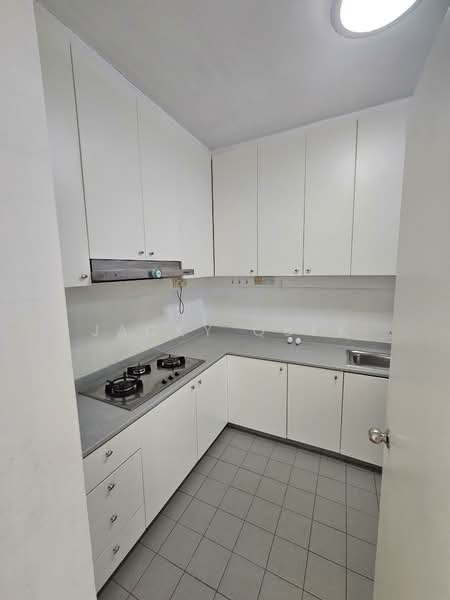 Fernwood Towers, 22 Fernwood Terrace, Room Rental, 130 sqft, Condominium For Rent, by Jacky Quek, 500066576 - Kitchen - PropertyGuru.com.sg