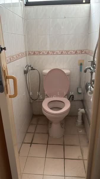 3 Ghim Moh Road, 3 Ghim Moh Road, Room Rental, 150 sqft, HDB Flat For Rent, by Jane Lim S C, 500066583 - Bathroom - PropertyGuru.com.sg