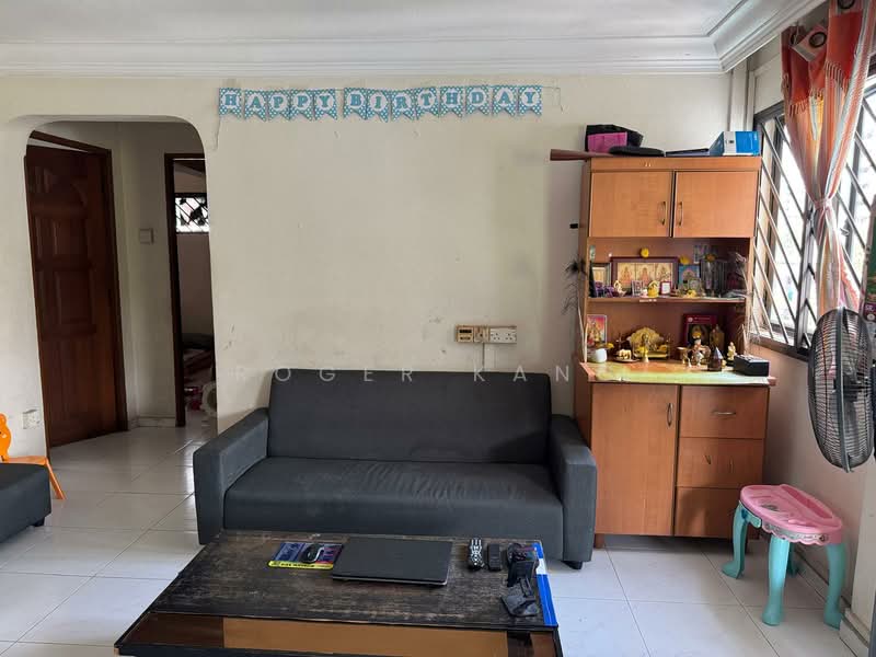 265 Bukit Batok East Avenue 4, 265 Bukit Batok East Avenue 4, 3 Bedrooms, 1,001 sqft, HDB Flat For Rent, by Roger Kang, 500066590 - Living Room - PropertyGuru.com.sg