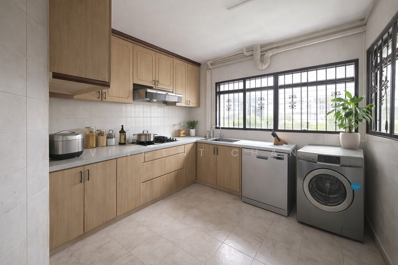 115A Yishun Ring Road HDB Flat For Sale at S$ 640,000 | PropertyGuru Singapore - Kitchen