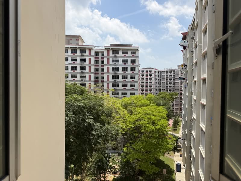 301 Tampines Street 32 HDB Flat For Sale at S$ 715,000 | PropertyGuru Singapore - Exterior
