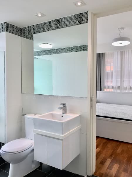 Parc Sophia Apartment For Sale at S$ 1,395,000 | PropertyGuru Singapore - Bathroom