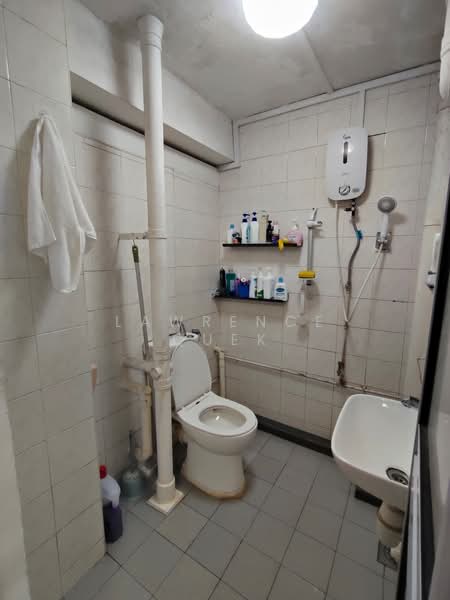 101 Whampoa Drive, 101 Whampoa Drive, Room Rental, 200 sqft, HDB Flat For Rent, by Lawrence Quek, 500066609 - Bathroom - PropertyGuru.com.sg
