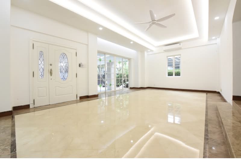 Gentle Villas, Gentle Drive, 5 Bedrooms, 7,382 sqft, Semi-Detached House For Rent, by Kensy ., 500066618 - Entrance - PropertyGuru.com.sg