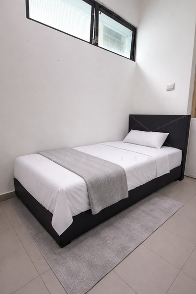 Fernwood Towers, 24 Fernwood Terrace, Room Rental, 100 sqft, Condominium For Rent, by James Lee, 500066620 - Bedroom - PropertyGuru.com.sg