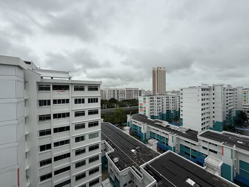 175 Woodlands Street 13, 175 Woodlands Street 13, Room Rental, 150 sqft, HDB Flat For Rent, by Johnny Tan, 500066623 - Exterior - PropertyGuru.com.sg