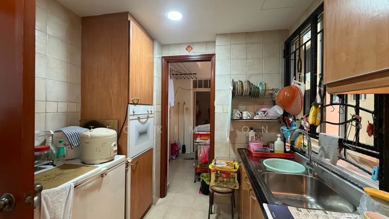 Seletar Springs Condominium Condominium For Sale at S$ 1,730,000 | PropertyGuru Singapore - Kitchen
