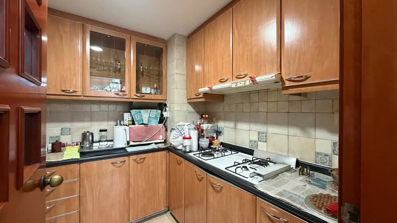 Seletar Springs Condominium Condominium For Sale at S$ 1,730,000 | PropertyGuru Singapore - Kitchen