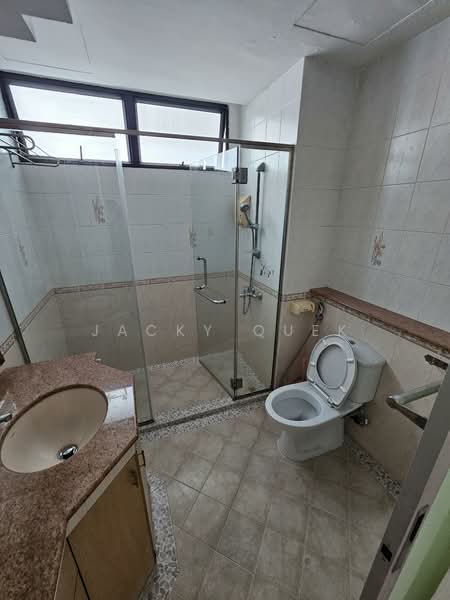 Fernwood Towers, 28 Fernwood Terrace, Room Rental, 130 sqft, Condominium For Rent, by Jacky Quek, 500066630 - Bathroom - PropertyGuru.com.sg