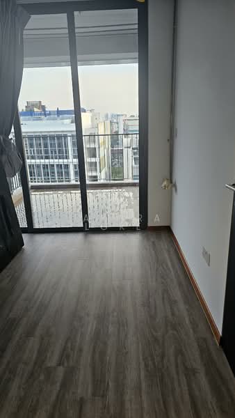 Sims Urban Oasis, 2 Sims Drive, 3 Bedrooms, 1,023 sqft, Condominium For Rent, by Sandra Loke, 500066637 - Balcony - PropertyGuru.com.sg