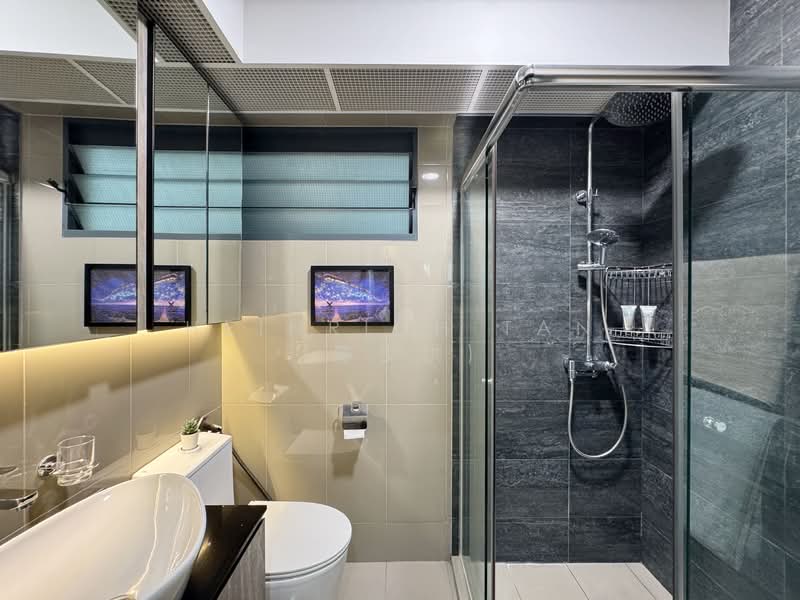 308A Punggol Walk HDB Flat For Sale at S$ 949,888 | PropertyGuru Singapore - Master Bathroom