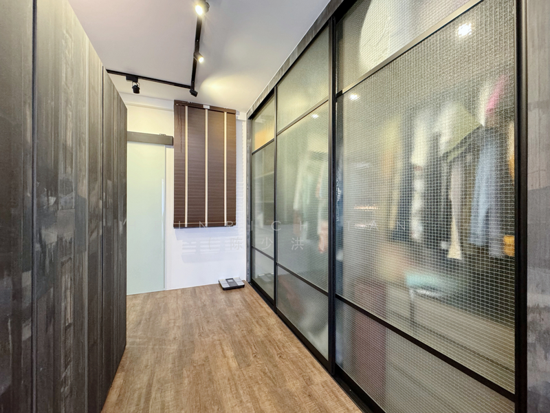 308A Punggol Walk HDB Flat For Sale at S$ 949,888 | PropertyGuru Singapore - Walk-in Wardrobe