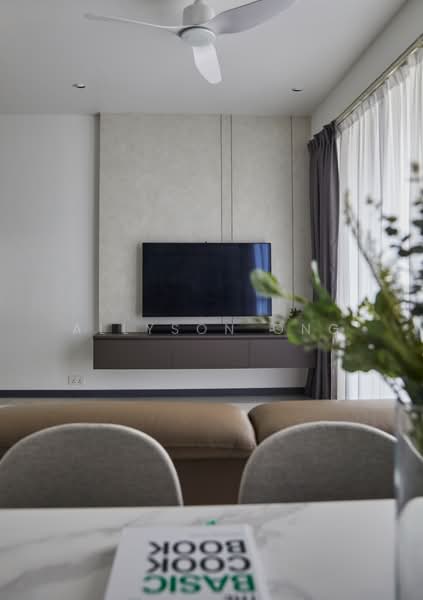 Gem Residences, 1 Lorong 5 Toa Payoh, 3 Bedrooms, 1,249 sqft, Condominium For Rent, by Allyson Ong, 500066654 - Living Room - PropertyGuru.com.sg