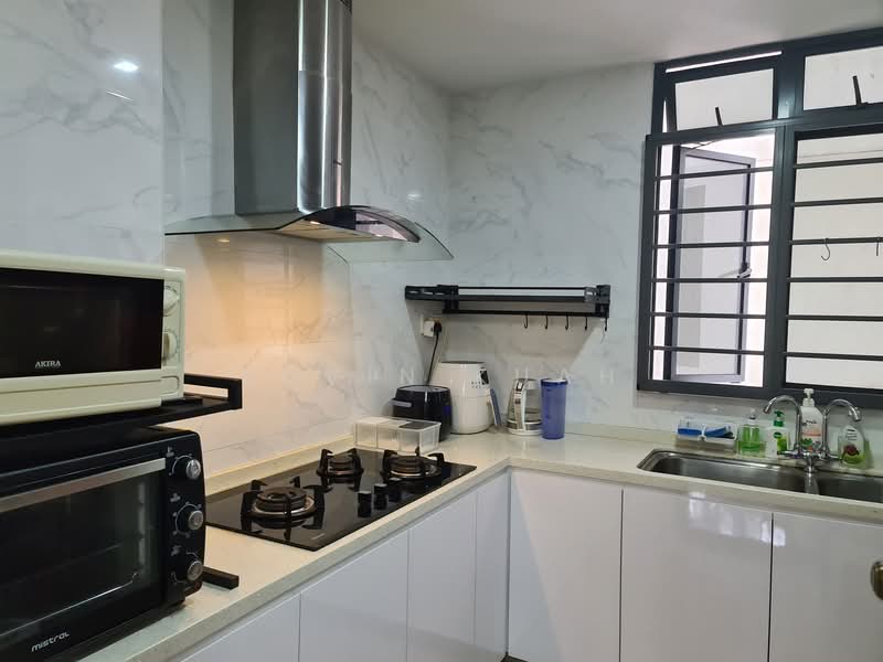 Regentville Condominium For Sale at S$ 1,468,000 | PropertyGuru Singapore - Kitchen