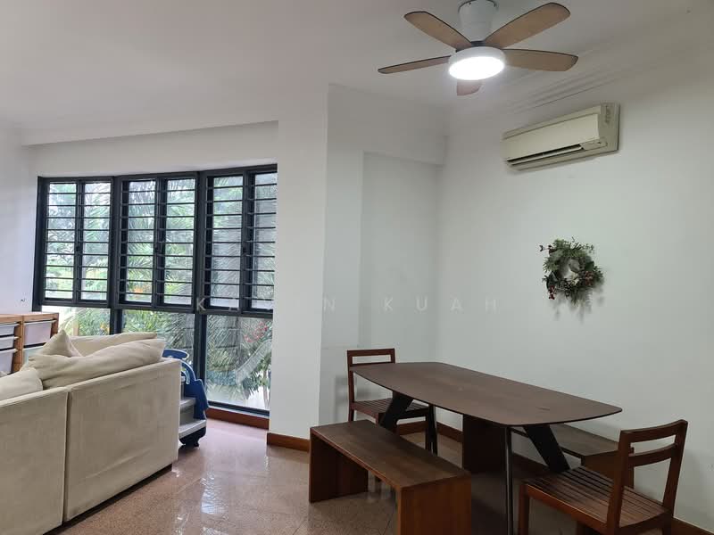 Regentville Condominium For Sale at S$ 1,468,000 | PropertyGuru Singapore - Living Room