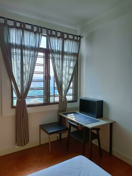 Parc Oasis, 35 Jurong East Avenue 1, Room Rental, 120 sqft, Condominium For Rent, by Gerald Tan, 500066656 - Study - PropertyGuru.com.sg