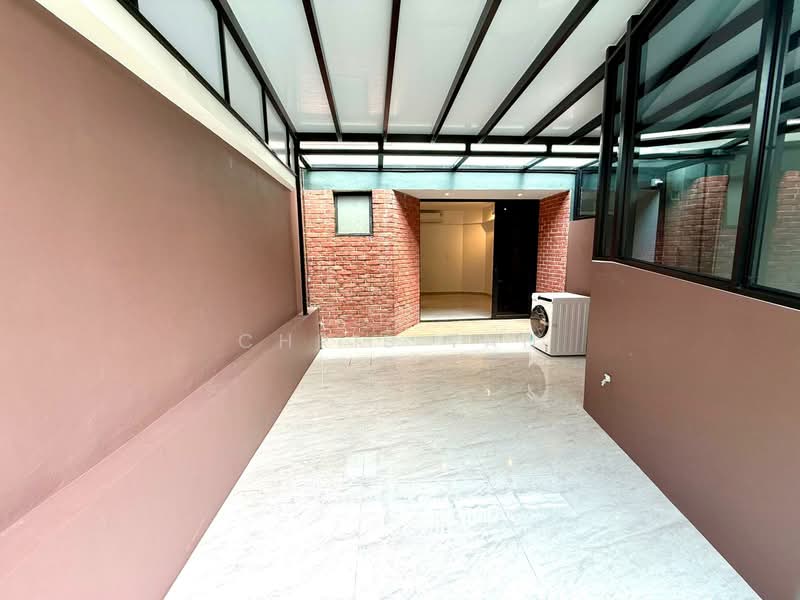 Sembawang Hills Estate, Jalan Batai, 1 Bedroom, 600 sqft, Terraced House For Rent, by Chris Tan, 500066659 - Exterior - PropertyGuru.com.sg