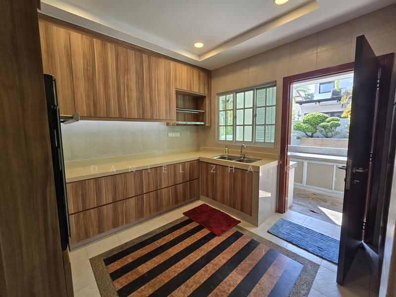 Chestnut Drive, , 6 Bedrooms, 5,500 sqft, Semi-Detached House For Rent, by Daniel Zhang, 500066666 - Kitchen - PropertyGuru.com.sg