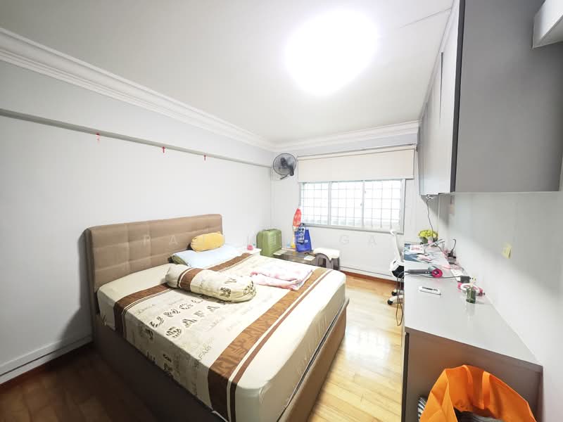 535A Serangoon North Avenue 4 HDB Flat For Sale at S$ 810,000 | PropertyGuru Singapore - Bedroom