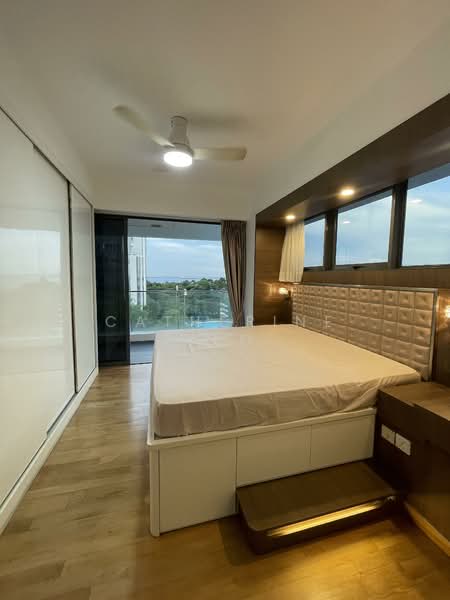 Master Bedroom with huge 3 door wardrobe