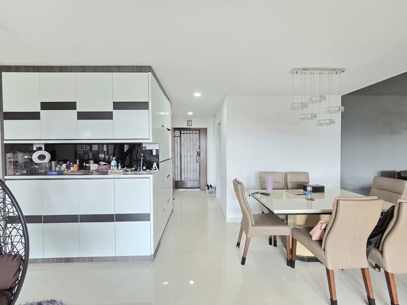 296C Bukit Batok Street 22 HDB Flat For Sale at S$ 995,000 | PropertyGuru Singapore - Interior
