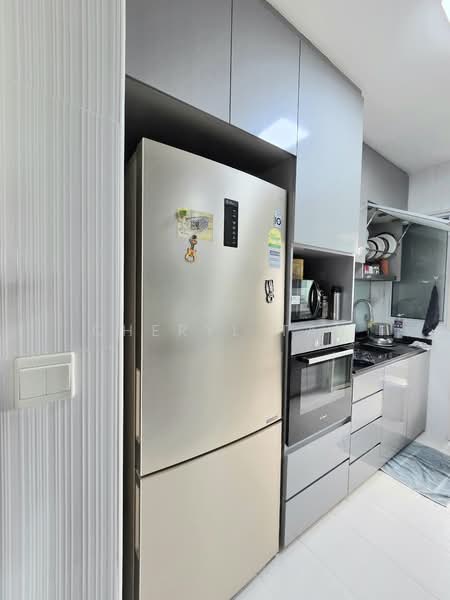 296C Bukit Batok Street 22 HDB Flat For Sale at S$ 995,000 | PropertyGuru Singapore - Kitchen