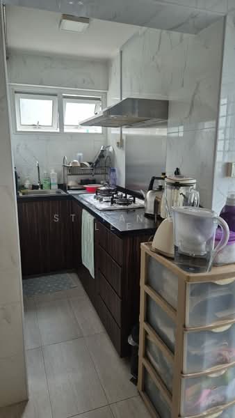 137 Bishan Street 12, 137 Bishan Street 12, Room Rental, 85 sqft, HDB Flat For Rent, by Stefanie Lee, 500066715 - Kitchen - PropertyGuru.com.sg