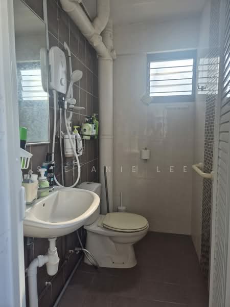 137 Bishan Street 12, 137 Bishan Street 12, Room Rental, 85 sqft, HDB Flat For Rent, by Stefanie Lee, 500066715 - Bathroom - PropertyGuru.com.sg
