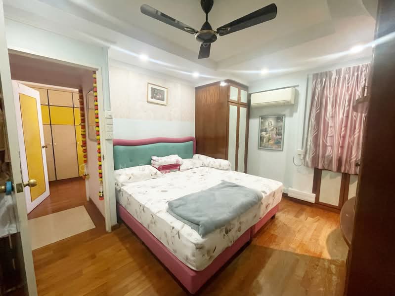 533 Bukit Panjang Ring Road HDB Flat For Sale at S$ 850,000 | PropertyGuru Singapore - Bedroom