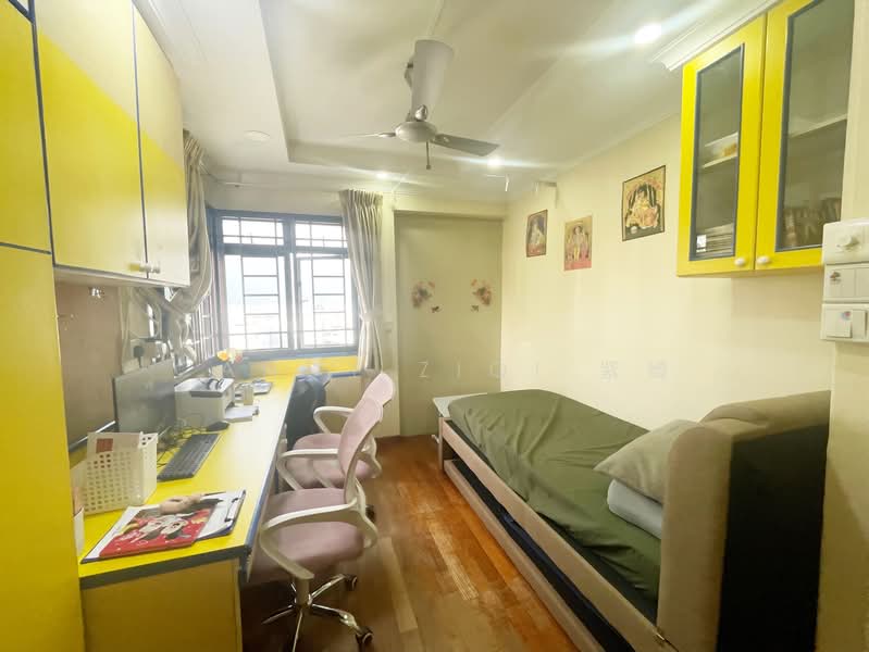 533 Bukit Panjang Ring Road HDB Flat For Sale at S$ 850,000 | PropertyGuru Singapore - Bedroom