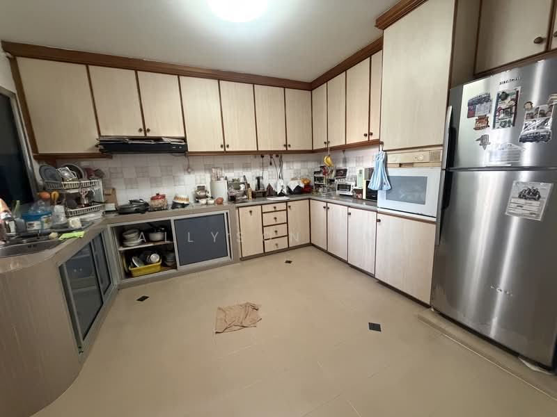 5 Boon Keng Road HDB Flat For Sale at S$ 1,180,000 | PropertyGuru Singapore - Kitchen