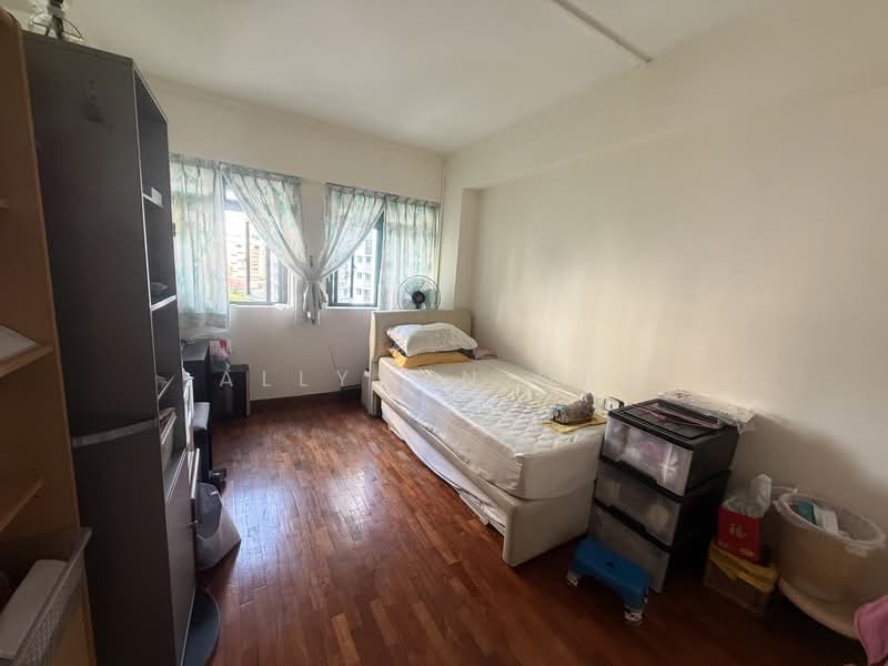 5 Boon Keng Road HDB Flat For Sale at S$ 1,180,000 | PropertyGuru Singapore - Bedroom
