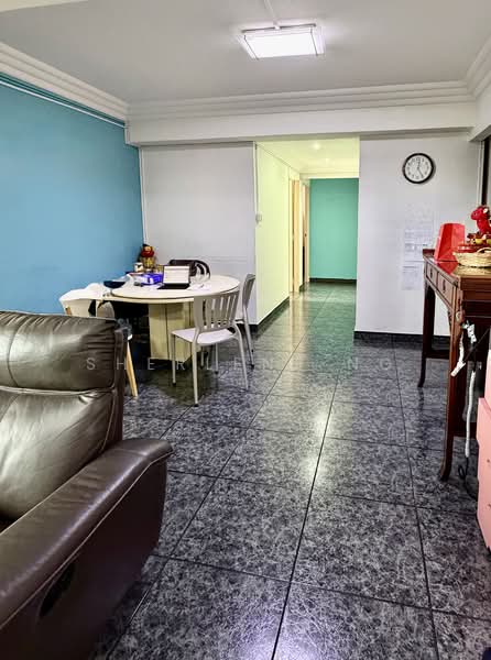 81 Lorong 4 Toa Payoh HDB Flat For Sale at S$ 1,280,000 | PropertyGuru Singapore - Living Room