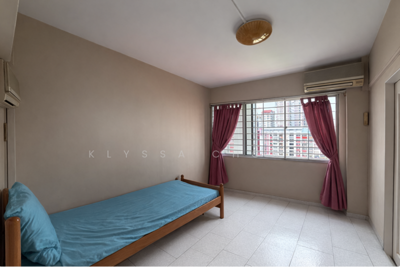 285 Bishan Street 22 HDB Flat For Sale at S$ 925,000 | PropertyGuru Singapore - Bedroom