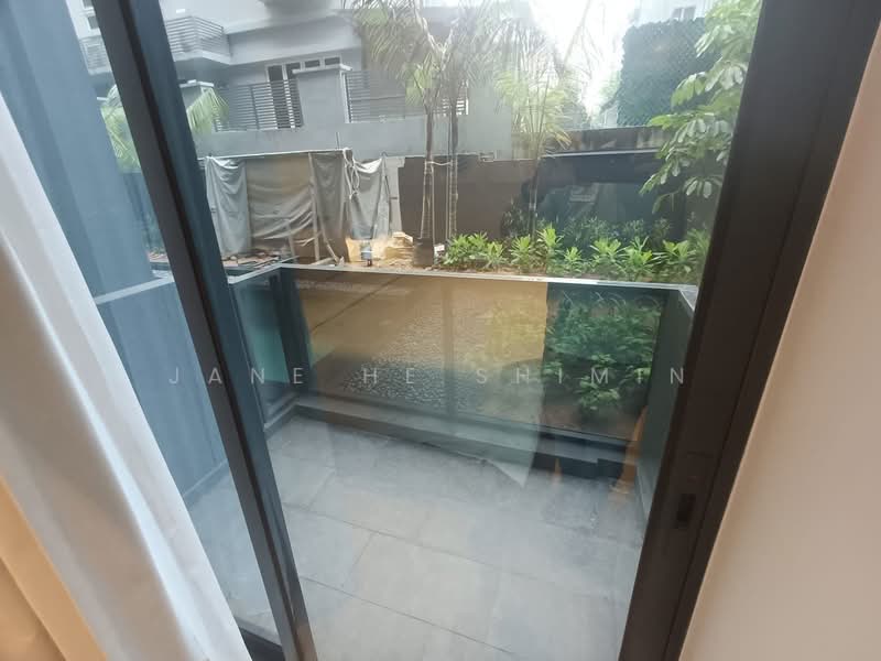 Mber, , Room Rental, 150 sqft, Apartment For Rent, by Jane He Shimin, 500066742 - Exterior - PropertyGuru.com.sg