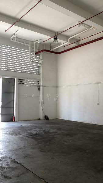 Da Jin Factory Building, 362 Upper Paya Lebar Road, 1,507 sqft, Light Industrial (B1) For Sale, by Raymond Lim, 500066744 - CommercialGuru.com.sg