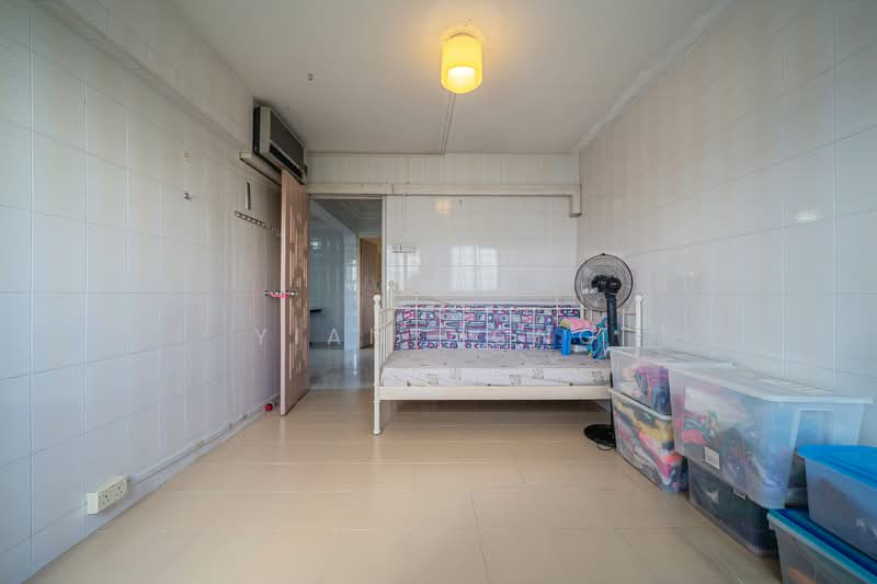 22 Saint George's Road HDB Flat For Sale at S$ 888,000 | PropertyGuru Singapore - Bedroom