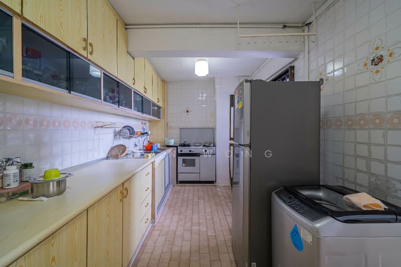 22 Saint George's Road HDB Flat For Sale at S$ 888,000 | PropertyGuru Singapore - Kitchen