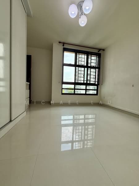 34 Eunos Crescent HDB Flat For Sale at S$ 950,000 | PropertyGuru Singapore - Master bedroom 