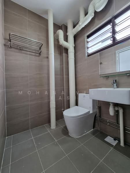 Master Bedroom Toilet