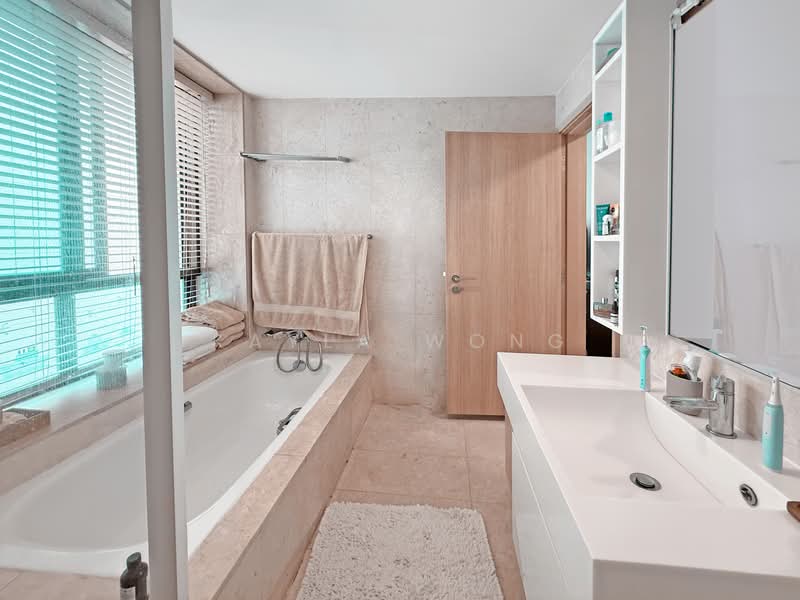 Varsity Park Condominium Condominium For Sale at S$ 2,490,000 | PropertyGuru Singapore - Bathroom