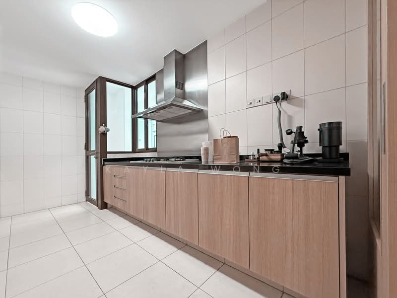 Varsity Park Condominium Condominium For Sale at S$ 2,490,000 | PropertyGuru Singapore - Kitchen