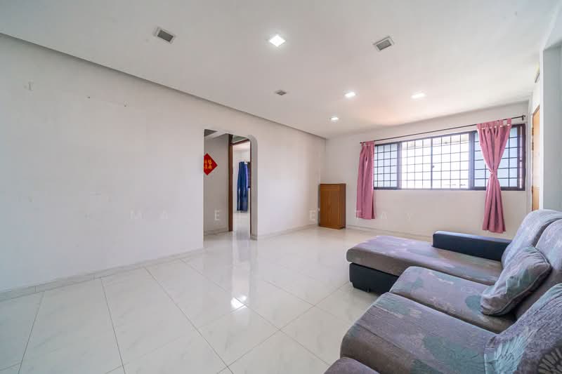524 Jurong West Street 52 HDB Flat For Sale at S$ 499,999 | PropertyGuru Singapore - Living Room