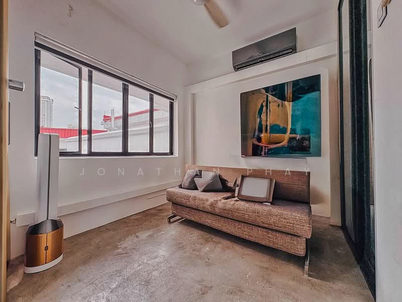 80 Chay Yan Street Walk-up Apartment For Sale at S$ 1,150,000 | PropertyGuru Singapore - Common Room
