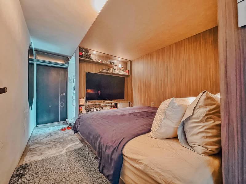 80 Chay Yan Street Walk-up Apartment For Sale at S$ 1,150,000 | PropertyGuru Singapore - Master Bedroom