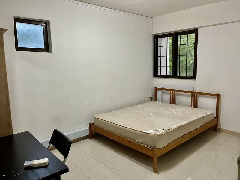 5 Delta Avenue HDB Flat For Sale at S$ 808,000 | PropertyGuru Singapore - Master Bedroom with attached Toilet