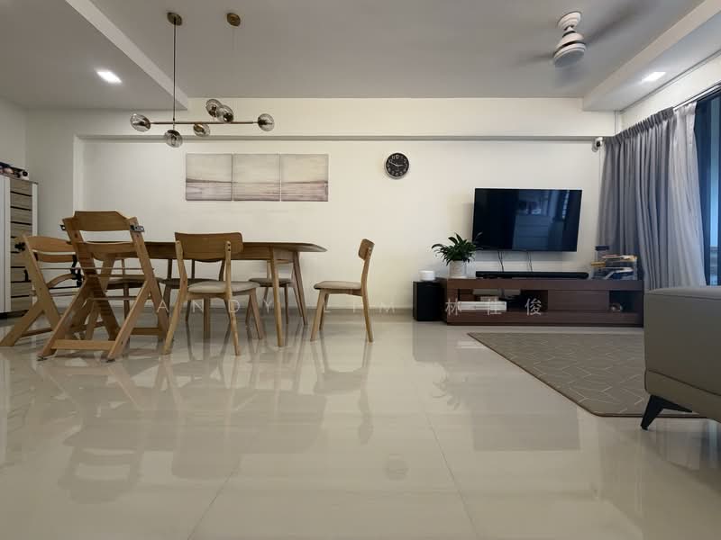 297A Compassvale Street HDB Flat For Sale at S$ 800,000 | PropertyGuru Singapore - Dining Room