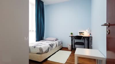 For Rent - The Lakeshore