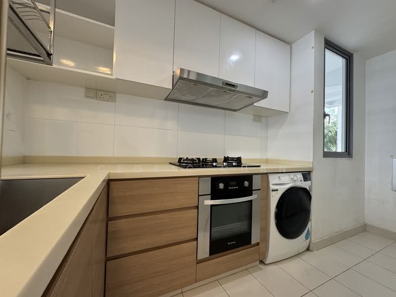 Seastrand Condominium For Sale at S$ 1,559,999 | PropertyGuru Singapore - Kitchen