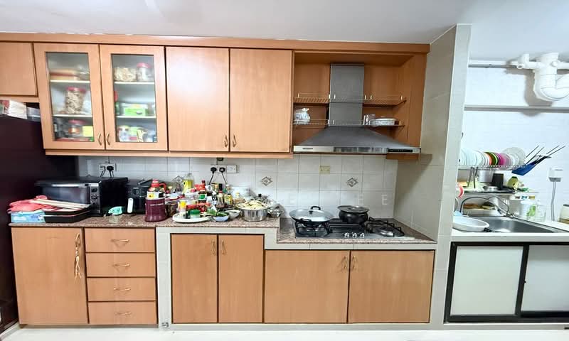 322C Anchorvale Drive HDB Flat For Sale at S$ 798,000 | PropertyGuru Singapore - Kitchen